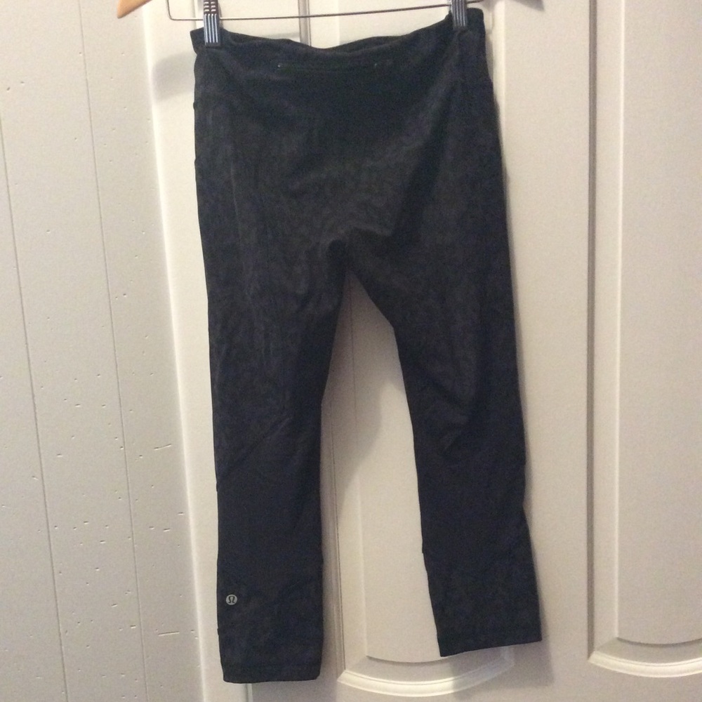 Lululemon Crop Leggings 6 EUC